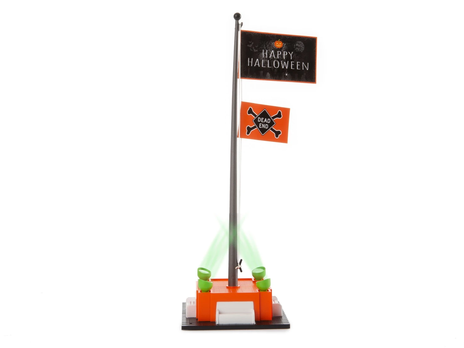 Lionel 2129230 O Gauge Halloween Flagpole (Plug-Expand-Play) 3 Lionel 2129230 O Gauge Halloween Flagpole (Plug-Expand-Play)